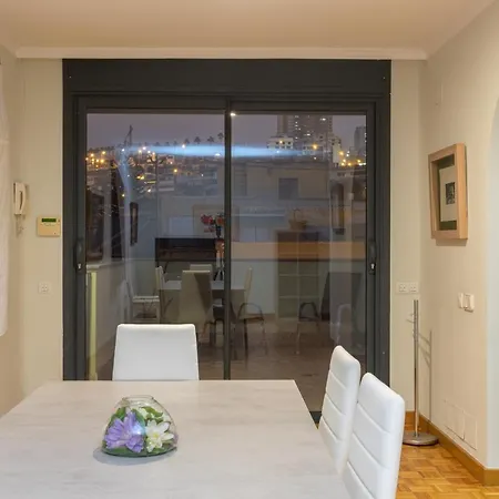 2br Penthouse With Terrace And Views *