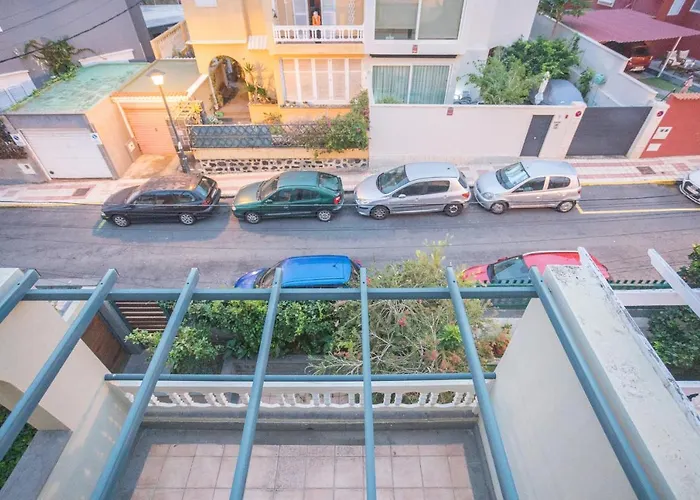 Vakantiehuis 2br Penthouse With Terrace And Views *