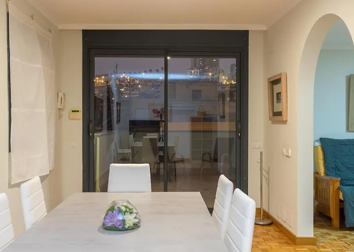 2br Penthouse With Terrace And Views *